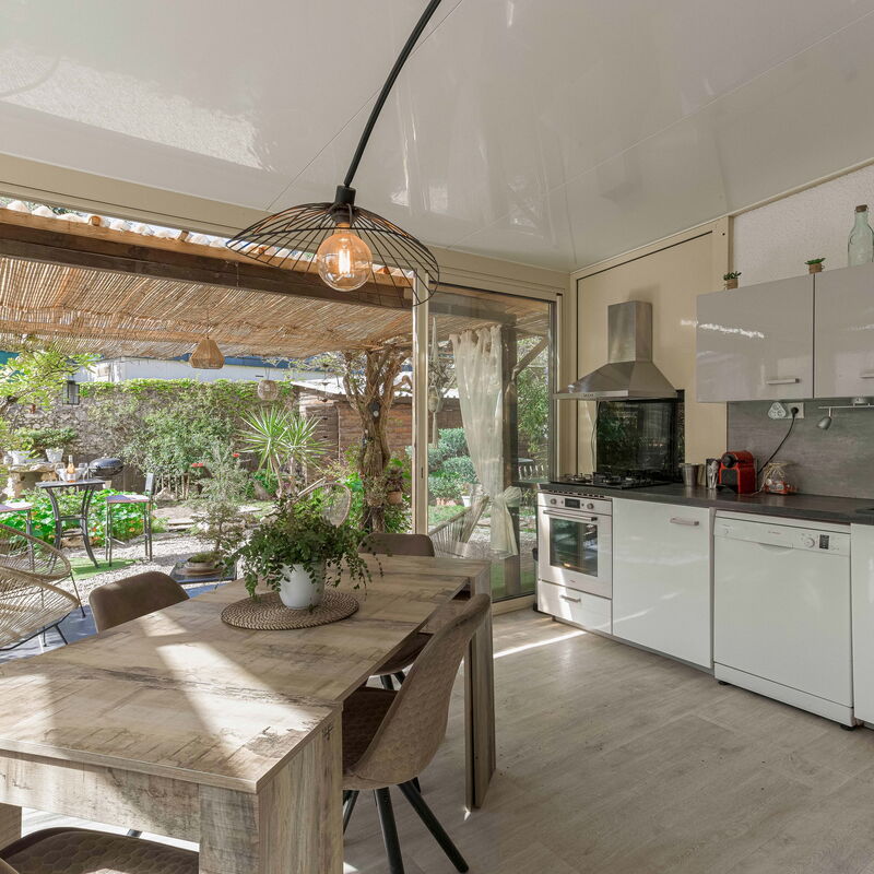 La Maison Fleurie: Cucina, Sala da pranzo