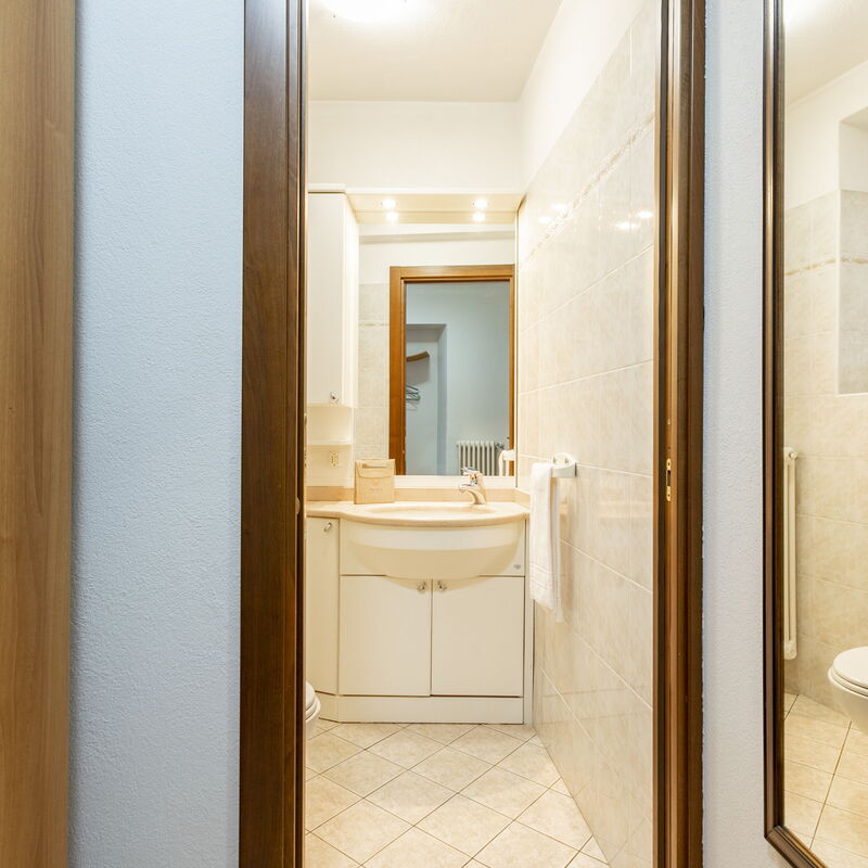 Gelsomino Stone House: Bathroom