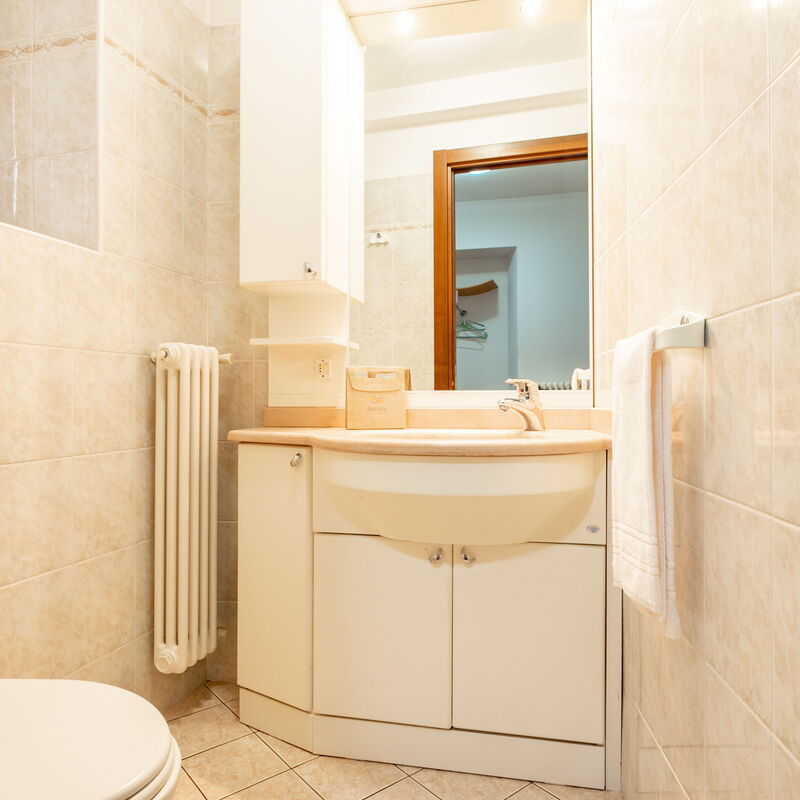 Gelsomino Stone House: Bathroom