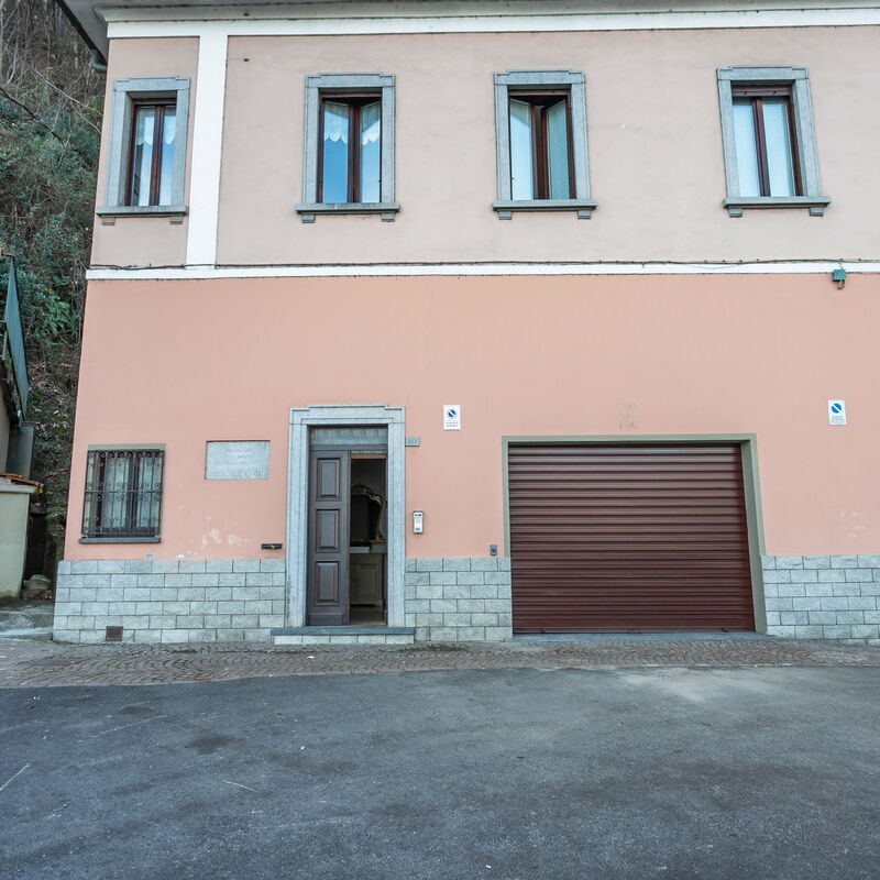 Casa La Rivetta: Building Exterior