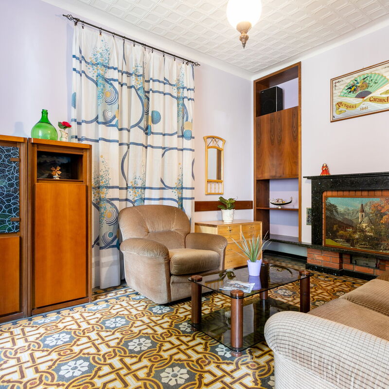 Sweet Honey Home: Living Room