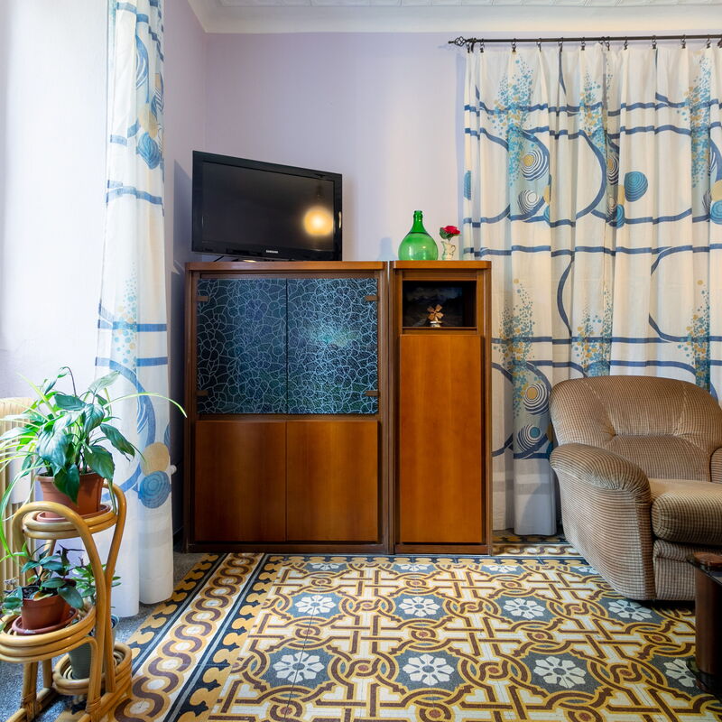 Sweet Honey Home: Living Room