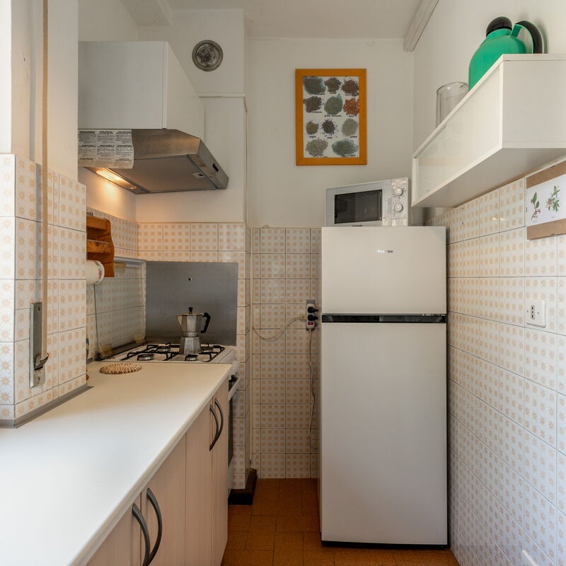 Sciura Elena's Terrace With Lake, Mounts & Valley: Kitchen