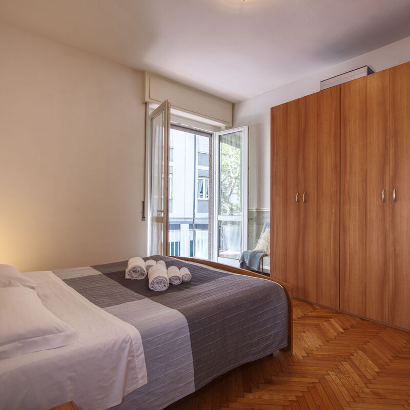 Como Life Apartment: Bedroom