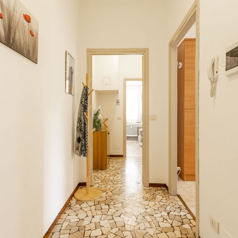 Como Life Apartment: Room Detail