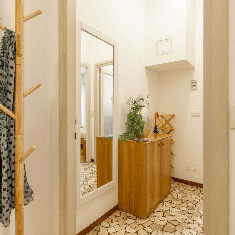 Como Life Apartment: Room Detail