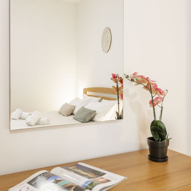 Como Life Apartment: Bedroom