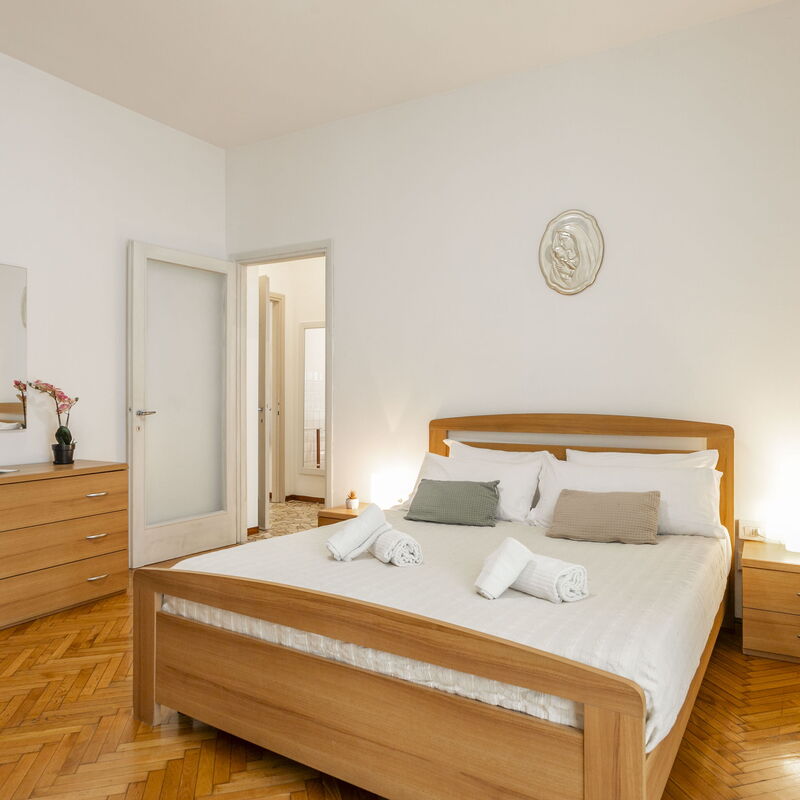 Como Life Apartment: Bedroom