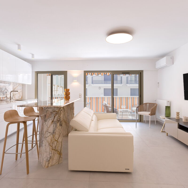 7 Pradignac: Living Room