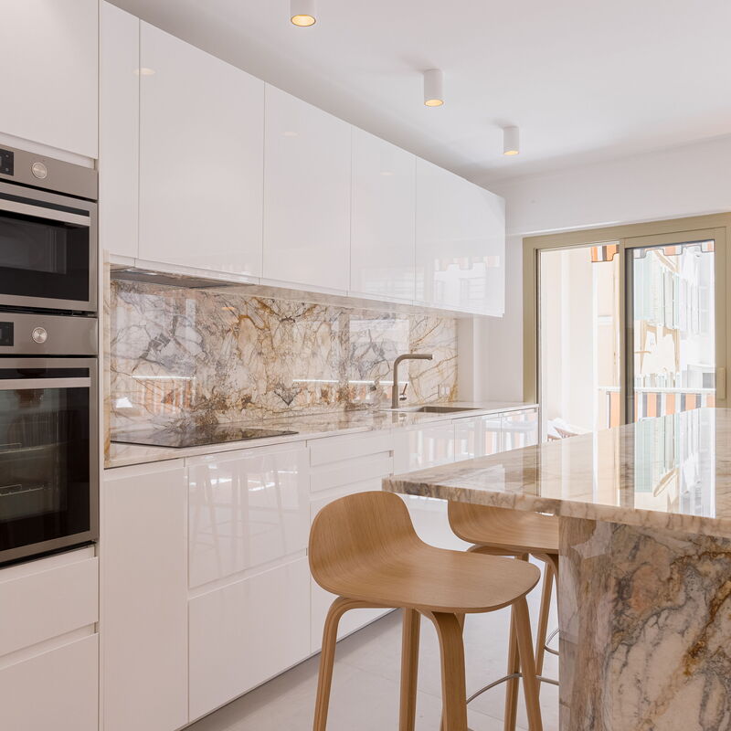 7 Pradignac: Kitchen, Living Room