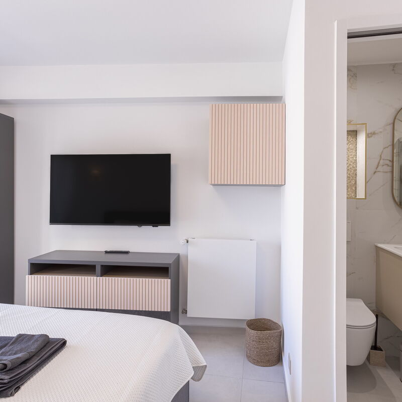 7 Pradignac Full 3bdrs: Bathroom, Bedroom