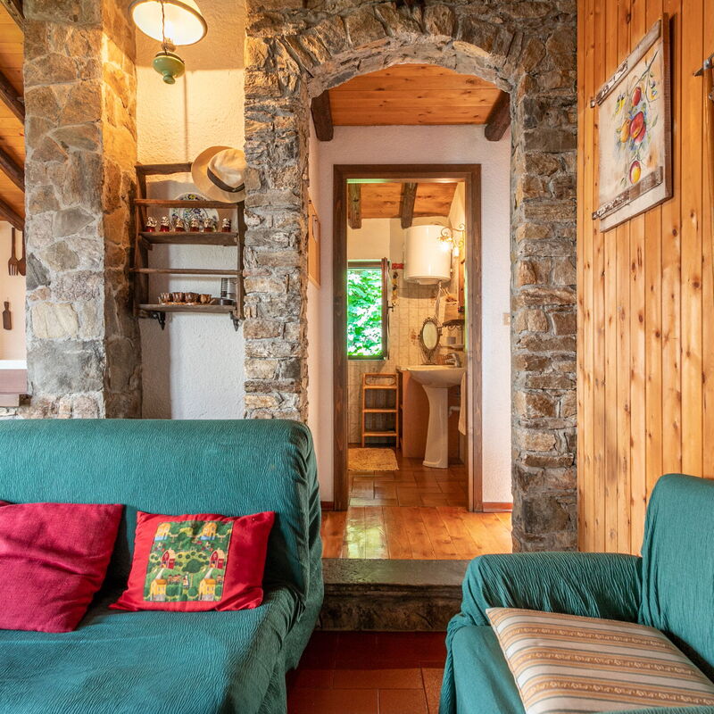 Chalet Bodone: Dining Room, Kitchen, Living Room