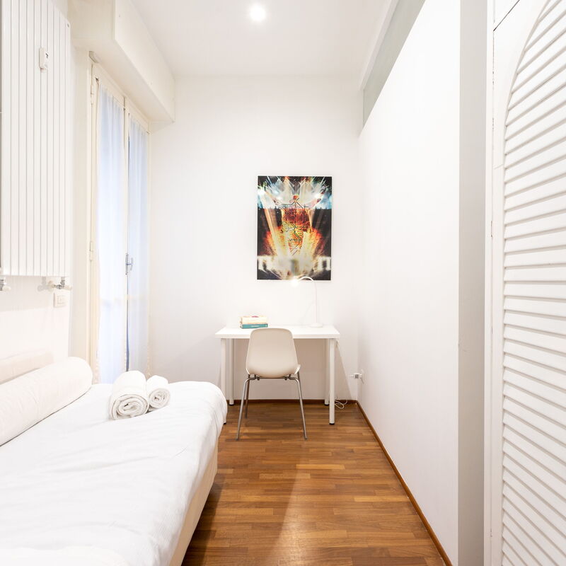 Disciplini Two Bedrooms: Bedroom