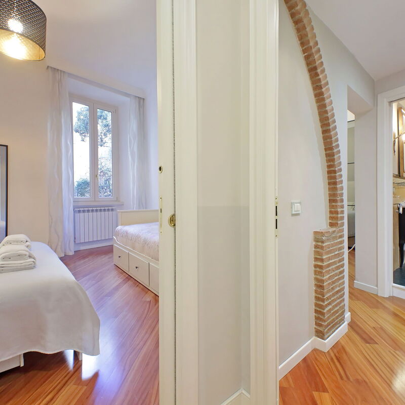 Capocci: chambre à coucher, Salle de bain