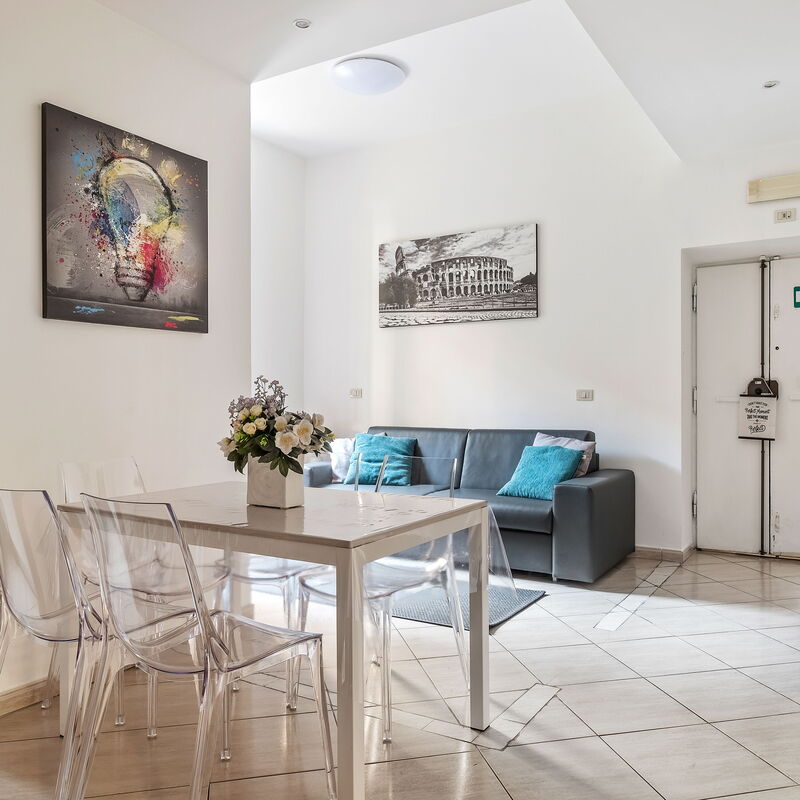 Vivy Vatican House: Living Room