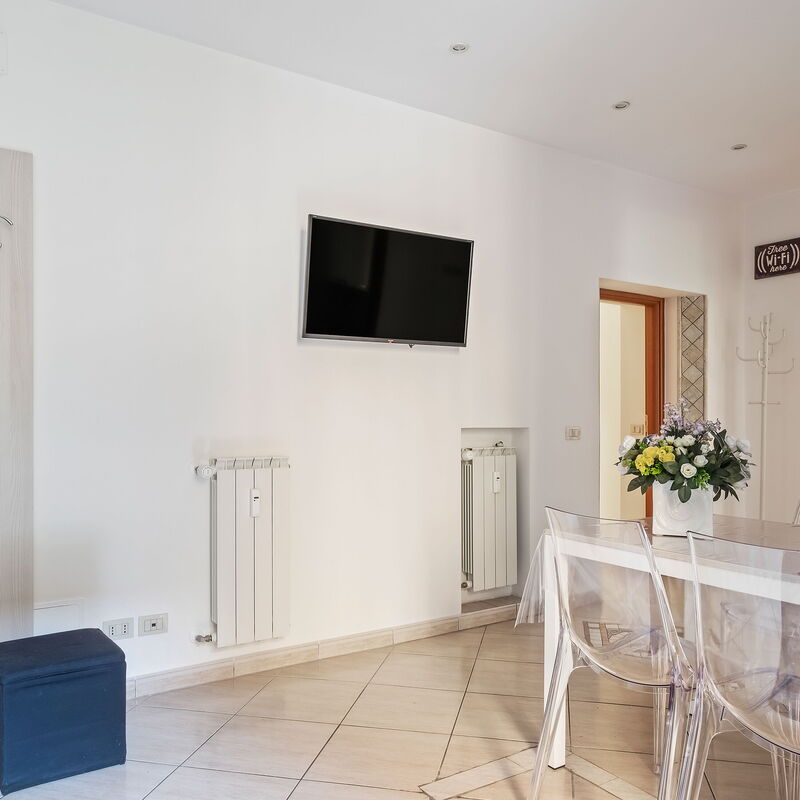 Vivy Vatican House: Living Room