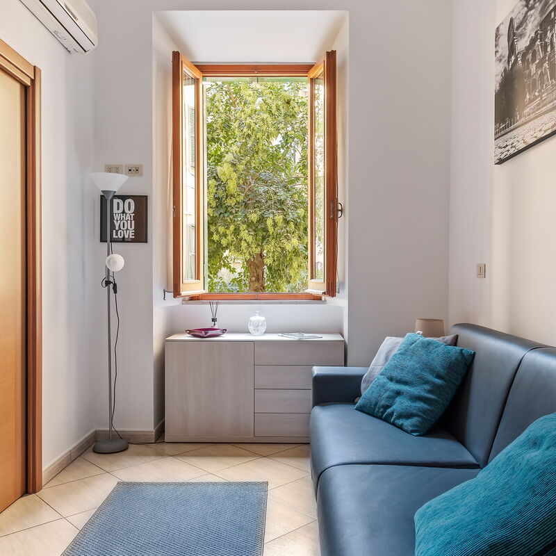 Vivy Vatican House: Living Room