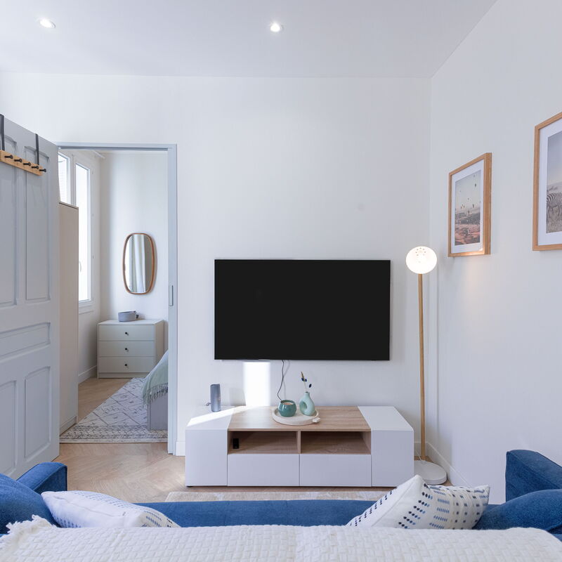 Leandre Sardou: Soggiorno