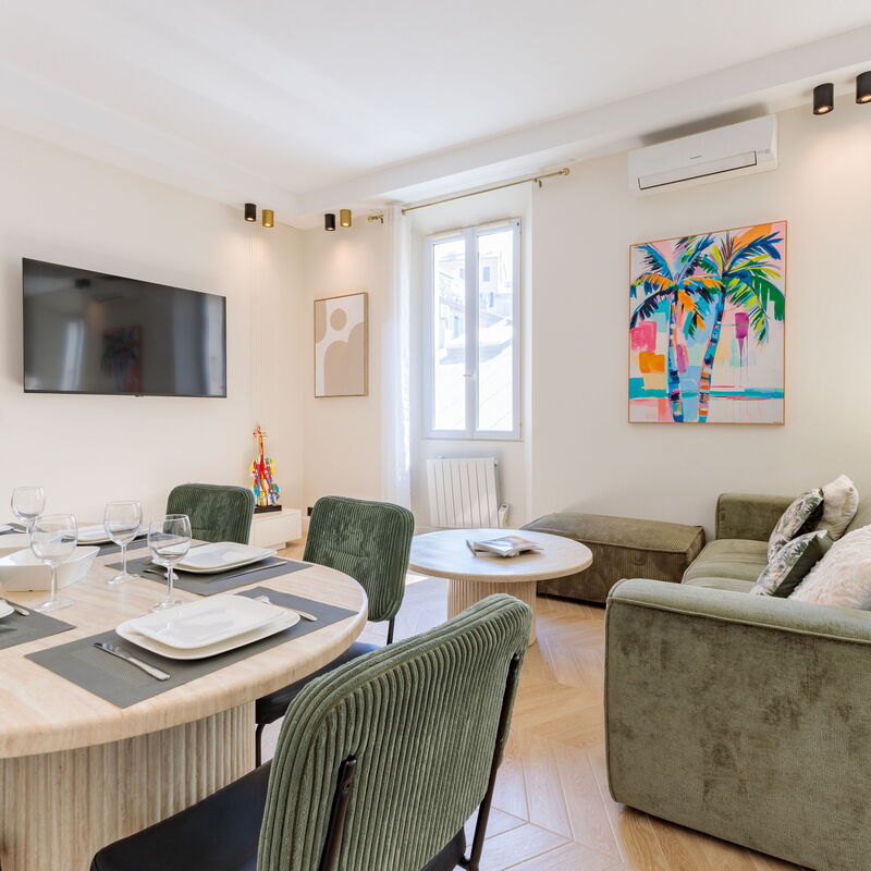 Georges Clémenceau: Dining Room, Living Room