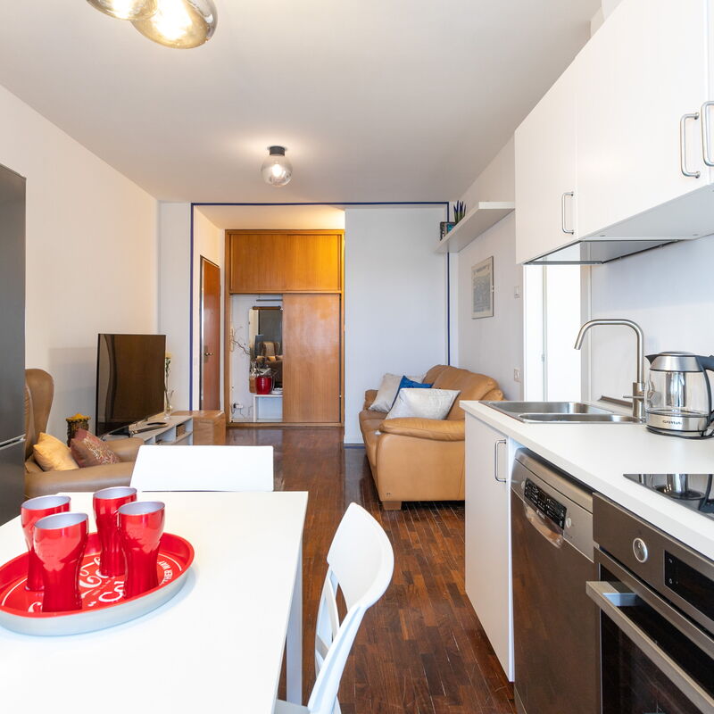 Russoli: Dining Room, Kitchen