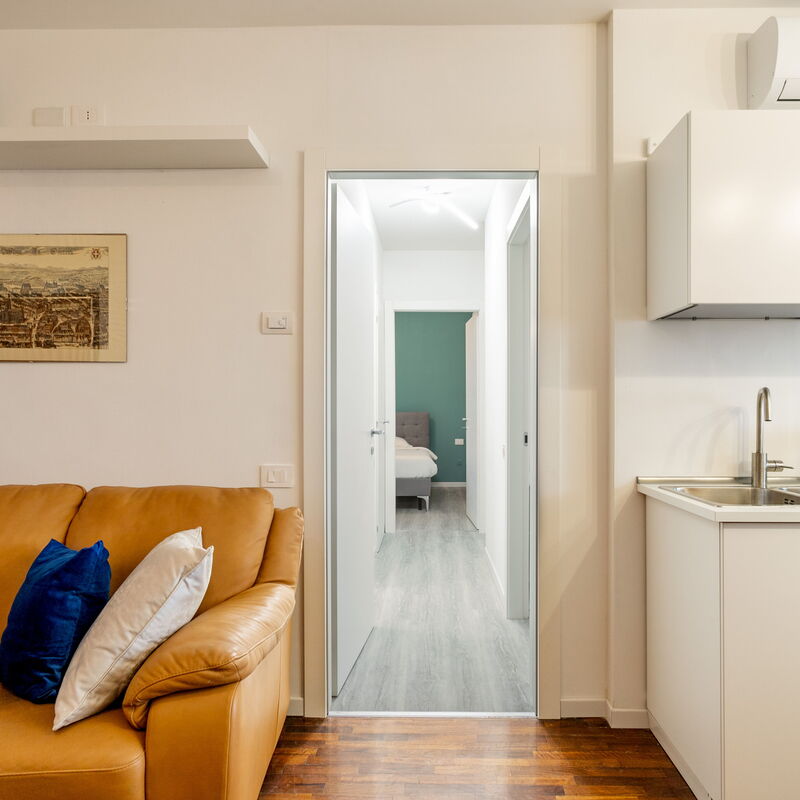 Russoli: Kitchen, Living Room