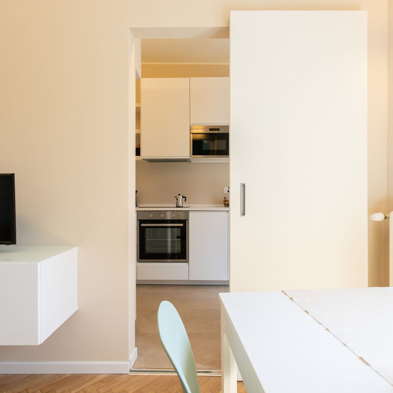 Modern One Bedroom Vignola: Kitchen, Living Room