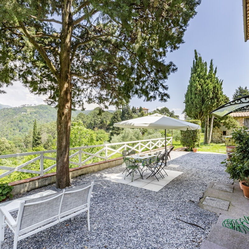 Casa Ortomaggiore: Building Exterior