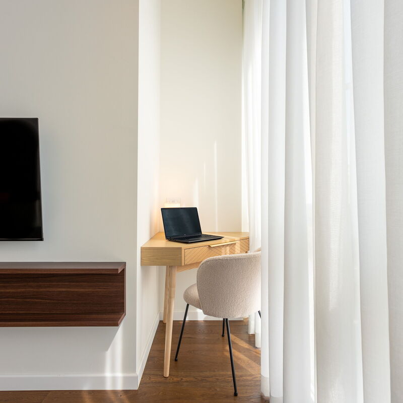 Mazzini: Living Room, Room Detail