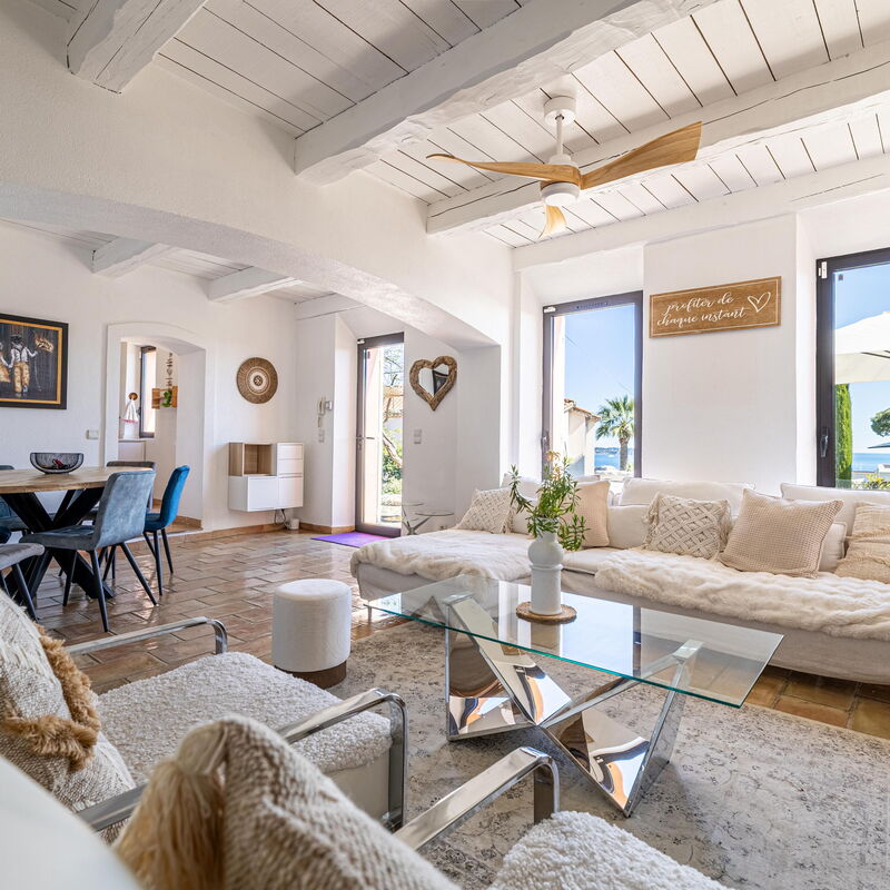 Villa Flore: Living Room