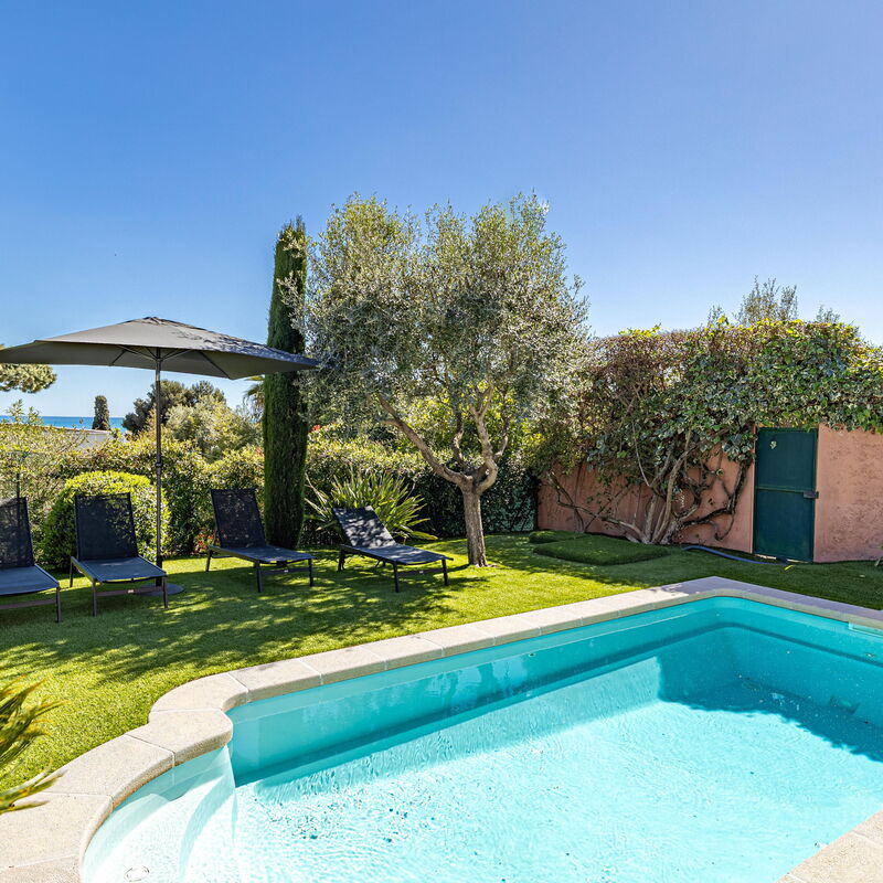 Villa Flore: Garden, Pool