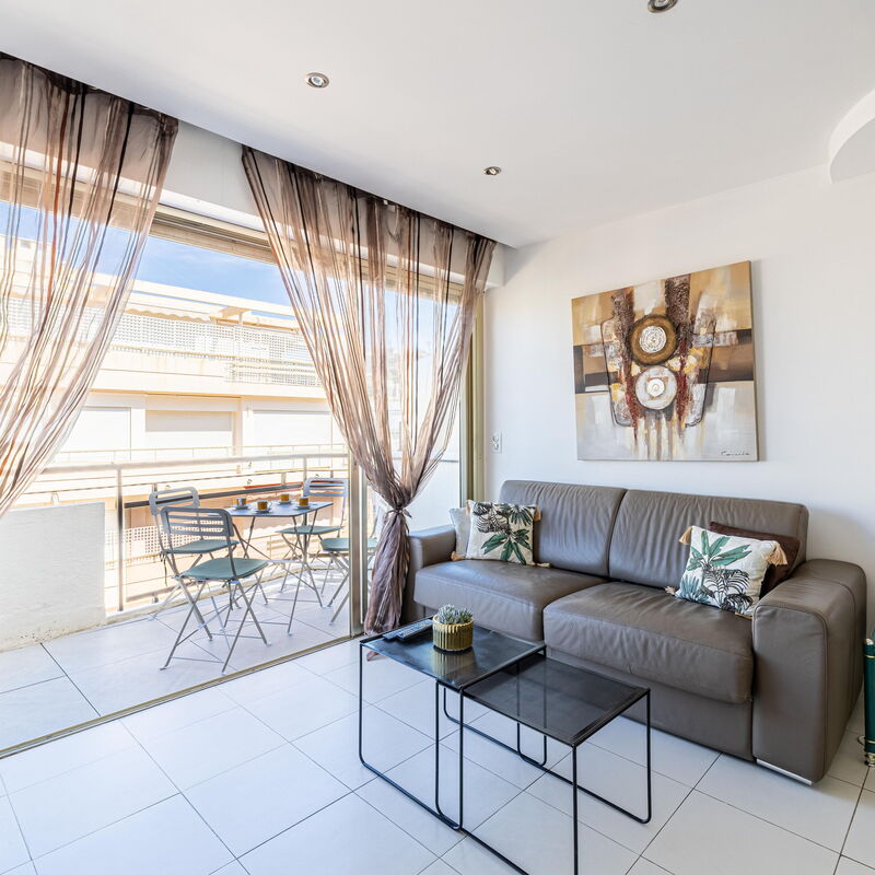 Latour Maubourg 20: Salon