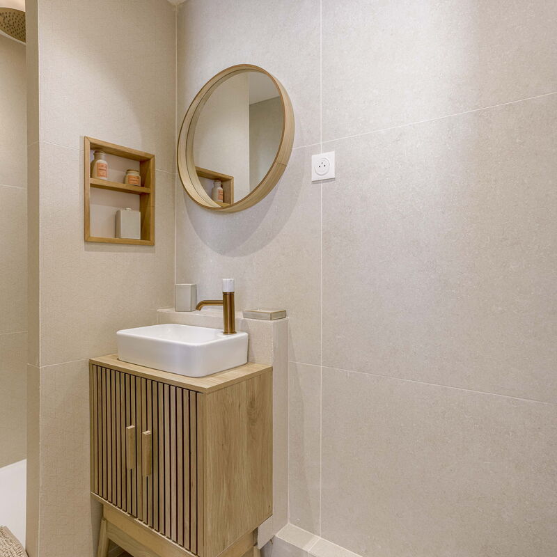 8 Rue Du Marché Forville: Salle de bain