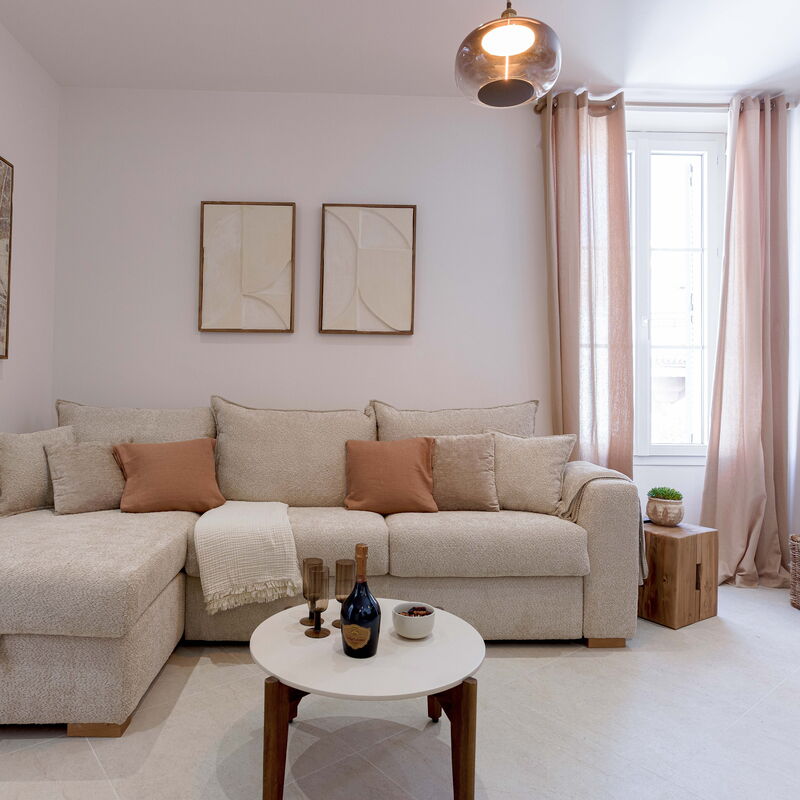 8 Rue Du Marché Forville: Salon