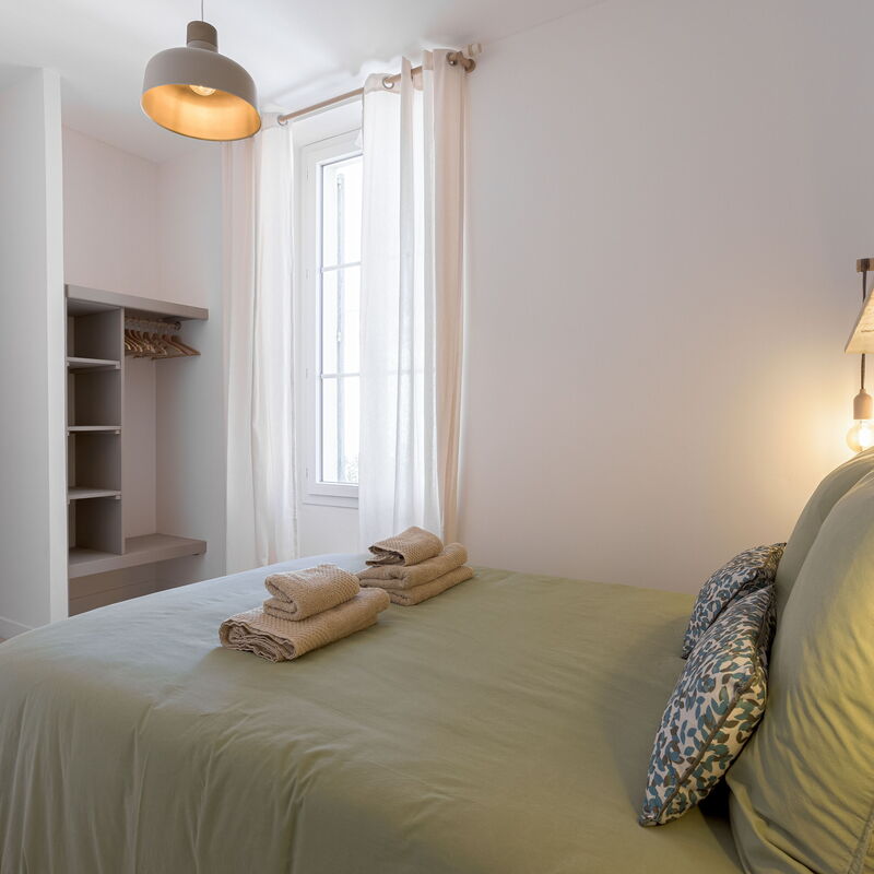 8 Rue Du Marché Forville: chambre à coucher