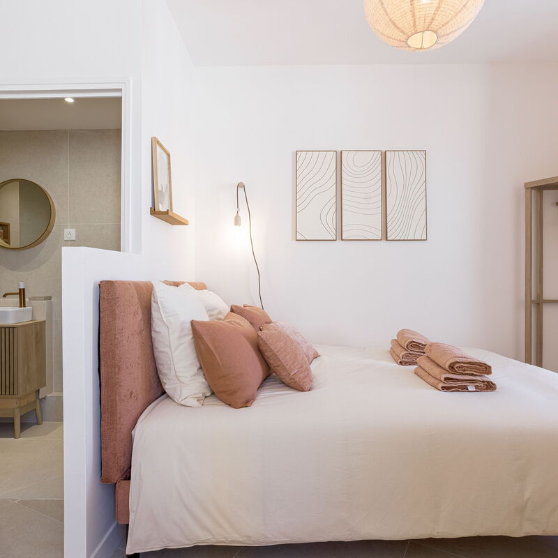 8 Rue Du Marché Forville: chambre à coucher