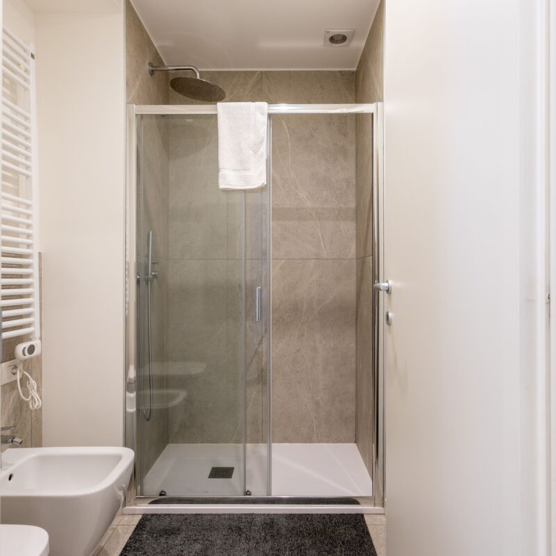 Console Marcello: Bathroom