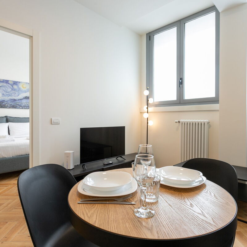 Console Marcello: Bedroom, Living Room