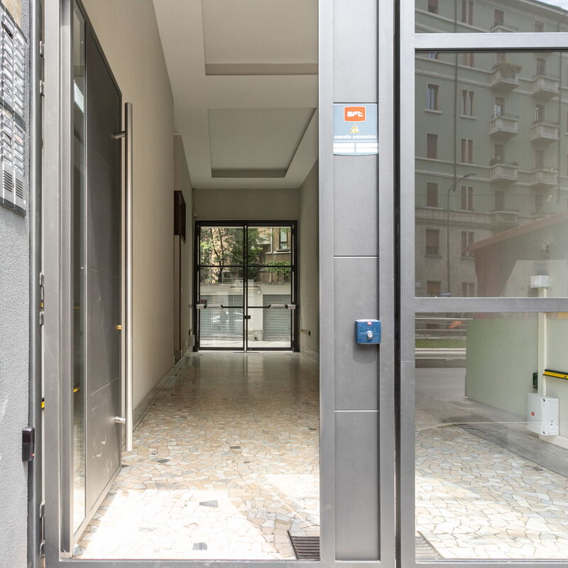 Console Marcello: Main Entrance, Spring