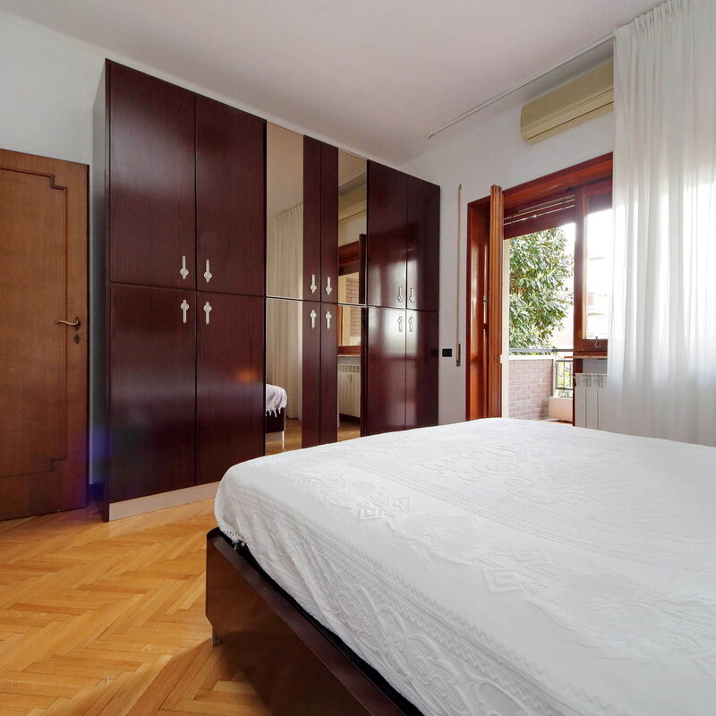 Fossato Di Vico: chambre à coucher