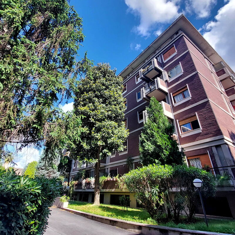 Fossato Di Vico: Extérieurs