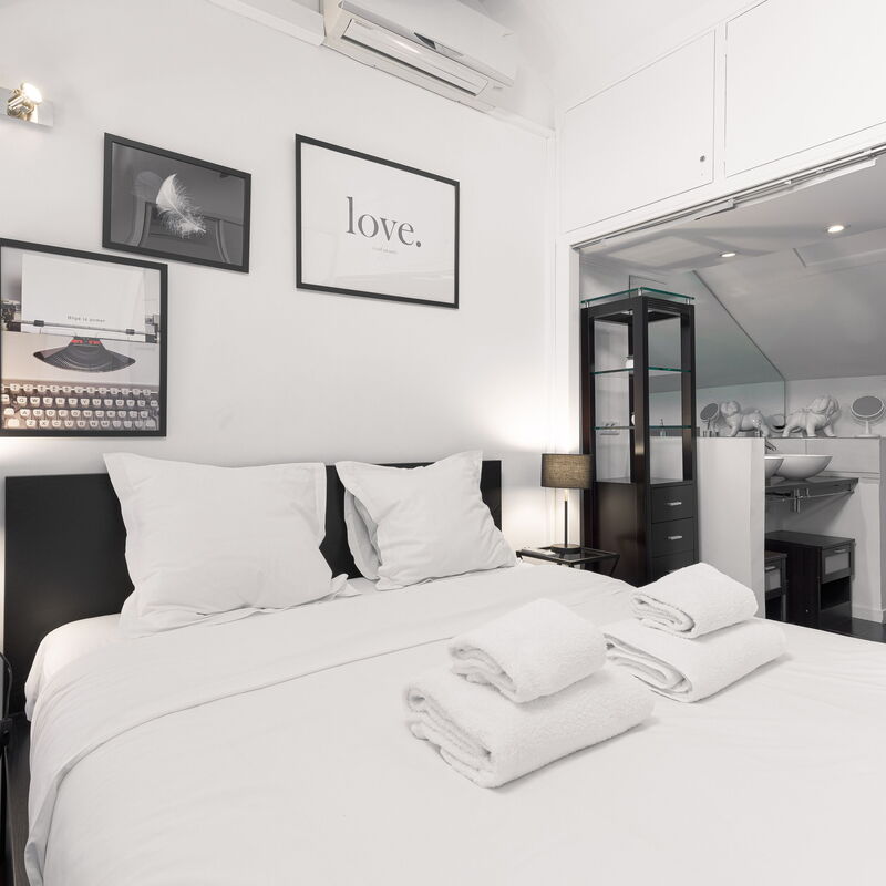 Rue Lafontaine: chambre à coucher