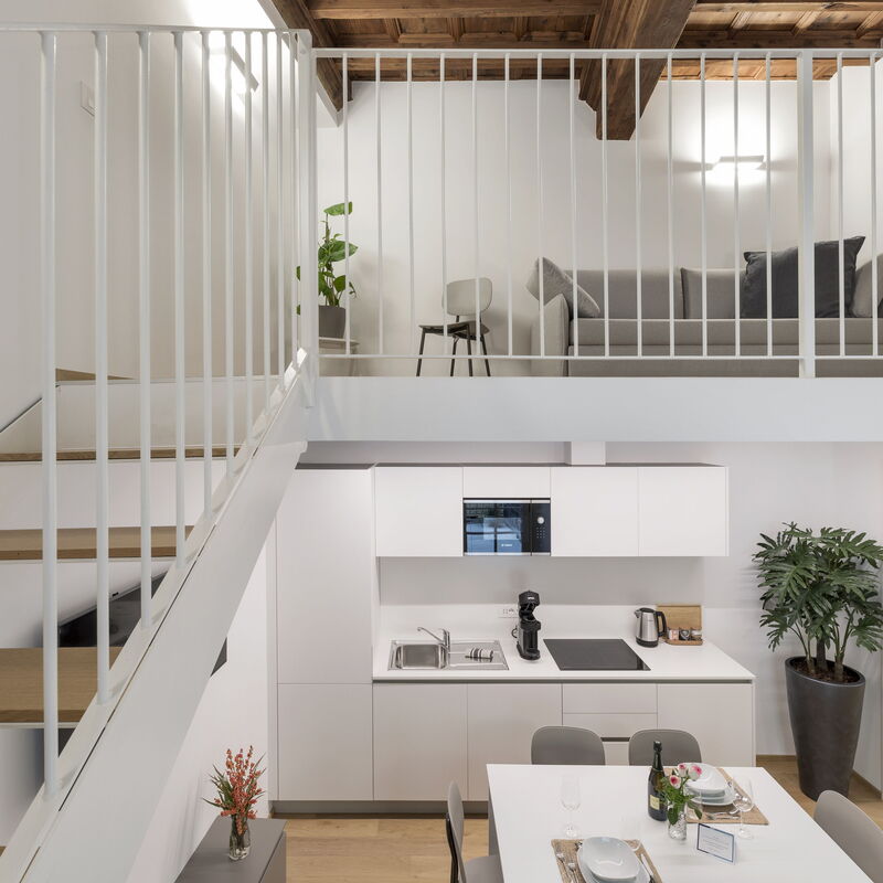 Volta City Suites: Bedroom, Living Room