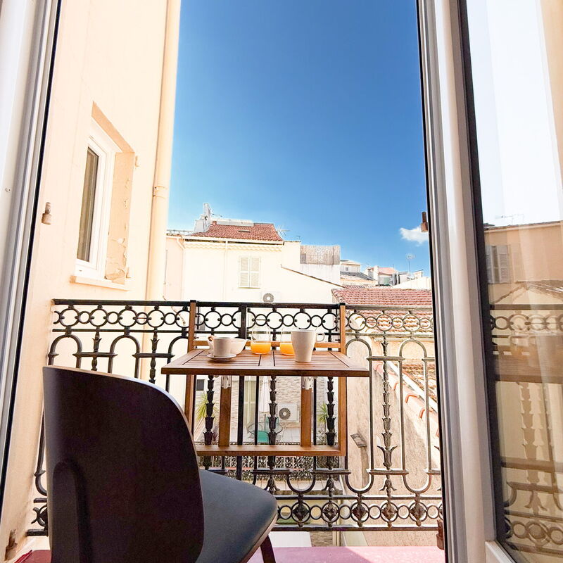 Appartement De Luxe 5 Mins à Pied Du Palais Des Festivals: Balcon / Terrasse / Patio