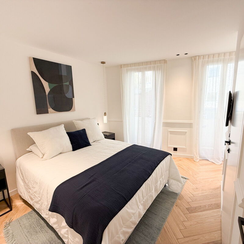 Appartement De Luxe 5 Mins à Pied Du Palais Des Festivals: chambre à coucher