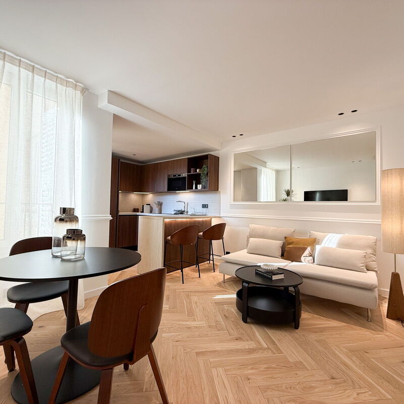 Appartement De Luxe 5 Mins à Pied Du Palais Des Festivals: Salon