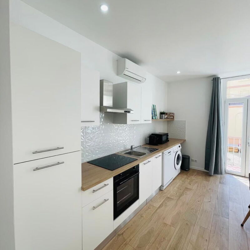 Cocons Apartments: Kitchen