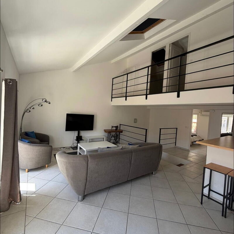 Cocons Apartments: Living Room