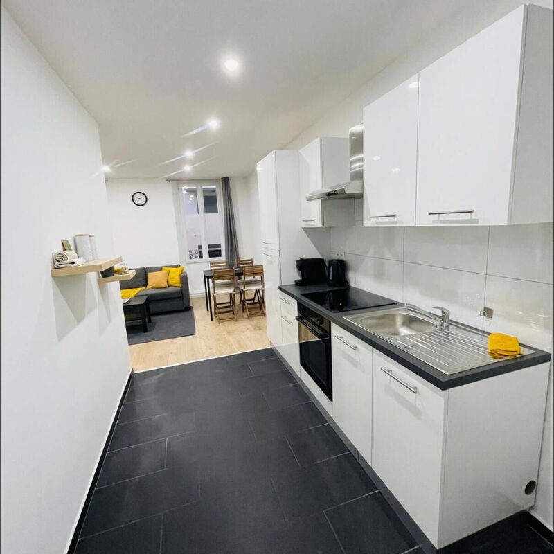 Cocons Apartments: Kitchen
