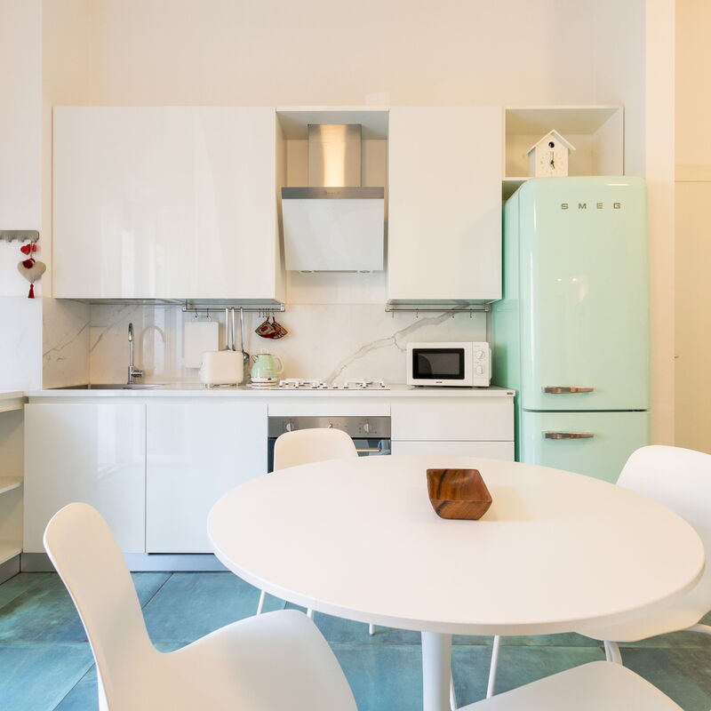 Nullo: Kitchen, Living Room