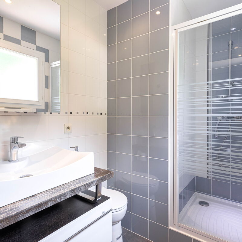 Les Villas De Mandelieu: Bathroom